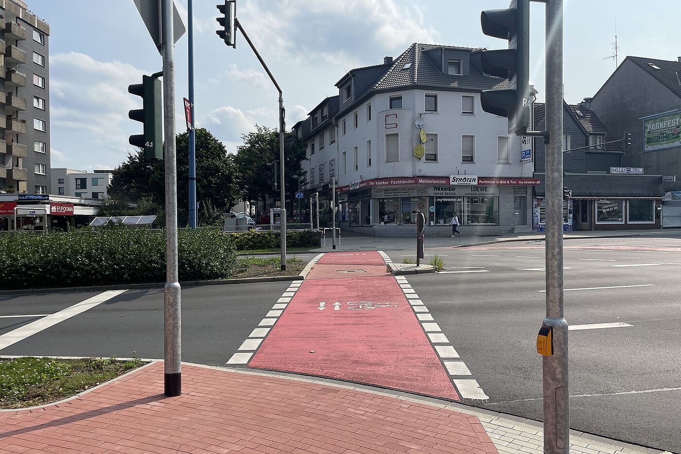 Neue Radfahrerquerung über Heiligenhauser Straße