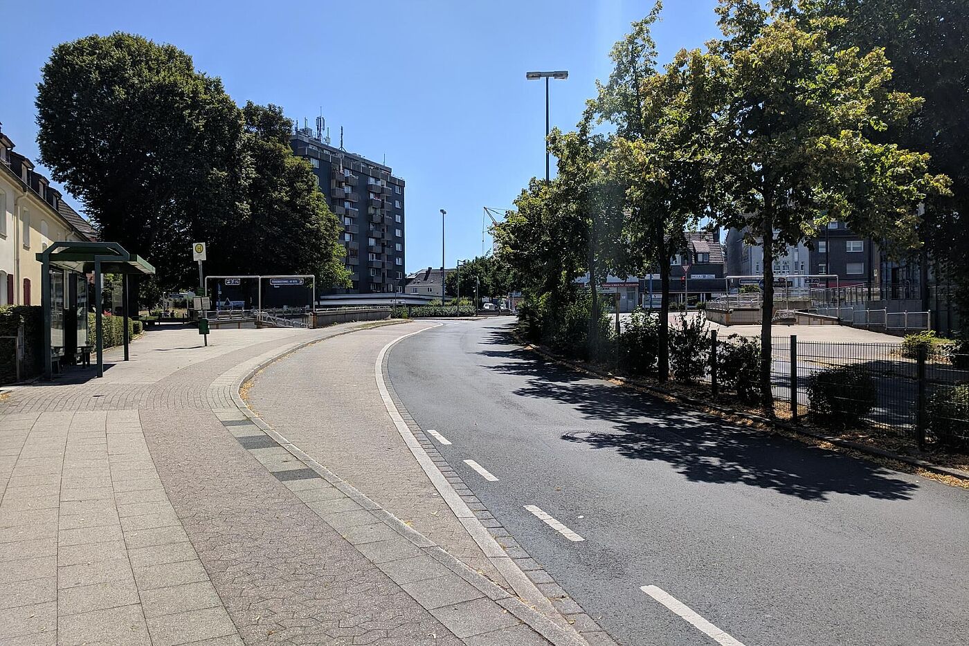 Bild von Kreuzung am Berg - Jahnstraße (Bushaltestelle)