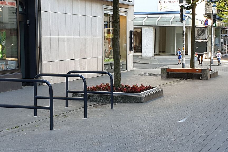 Bügel Friedrichstraße (NEU 2020) Bild von neuen Fahrradbügeln an der Friedrichstraße